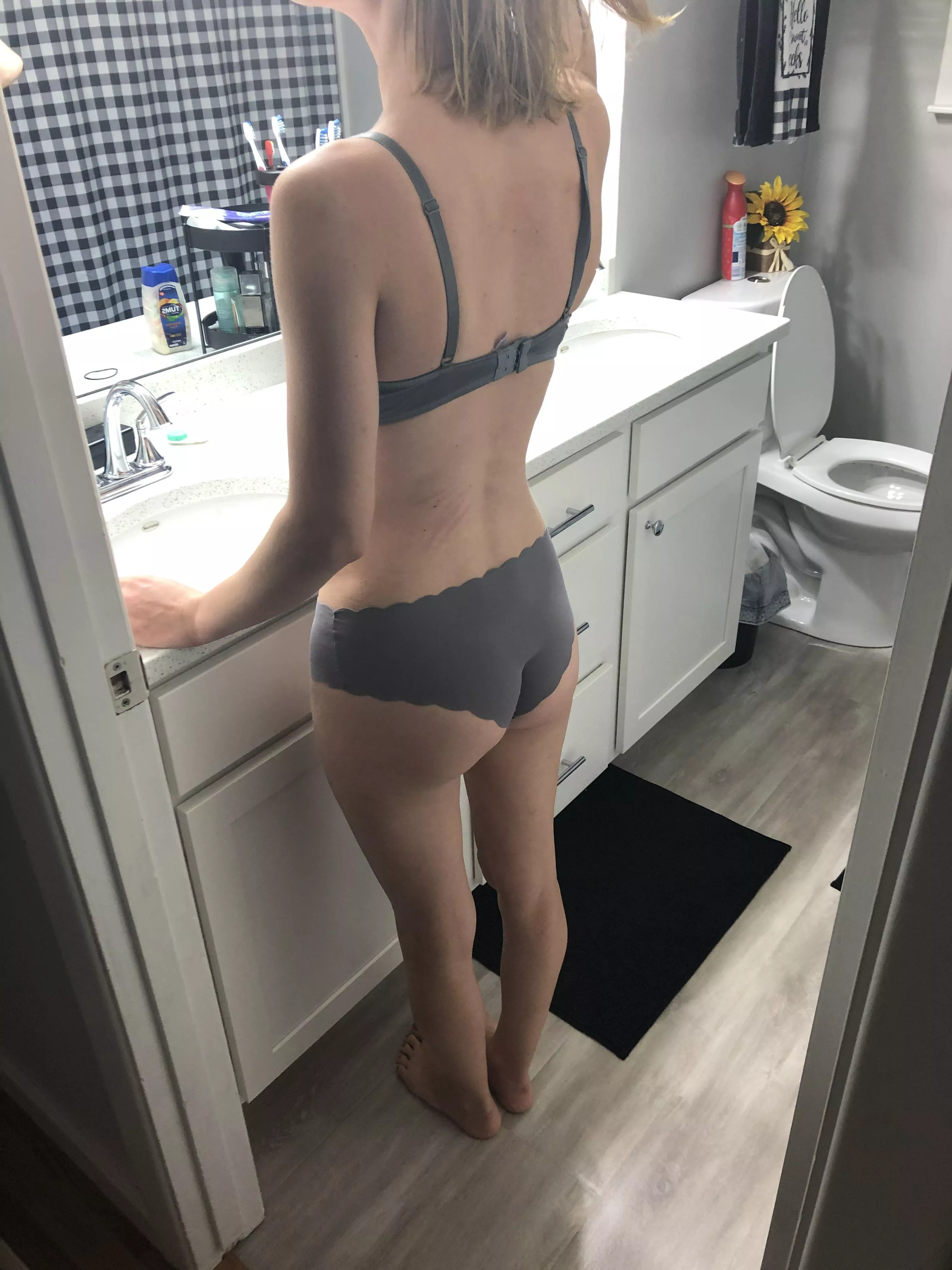 33y O MIL F Hungry Butt Nudes HungryButts NUDE PICS ORG