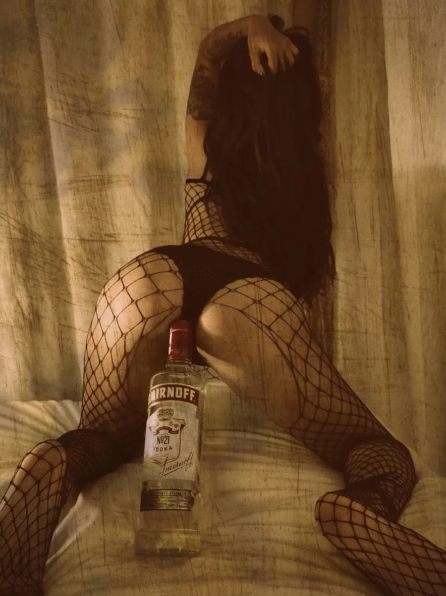 a bottle of vodka is trying to get in ðŸðŸ nudes SideLips NUDE