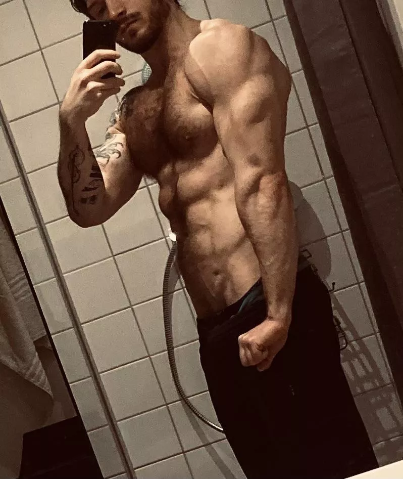 A Lil Forearm And Tricep Flex Nudes Forearmporn Nude Pics Org