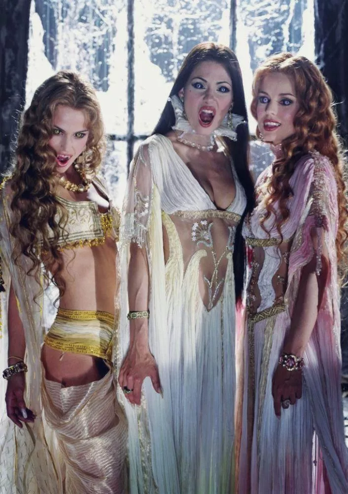 Elena Anaya Josie Maran And Silvia Colloca As Draculas Brides