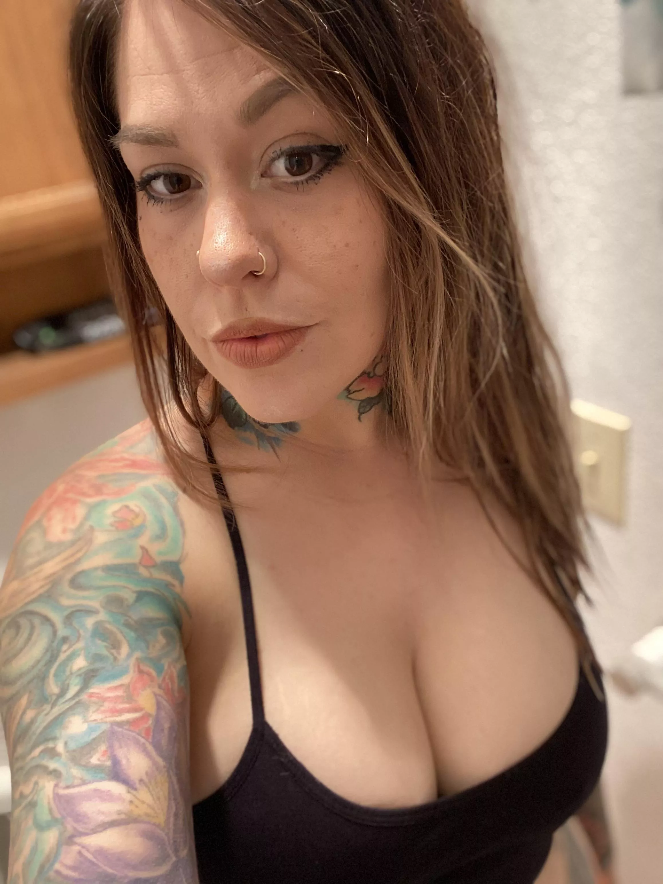 Hope You Dont Mind A Tattooed Milf Nudes Milfie Nude Pics Org