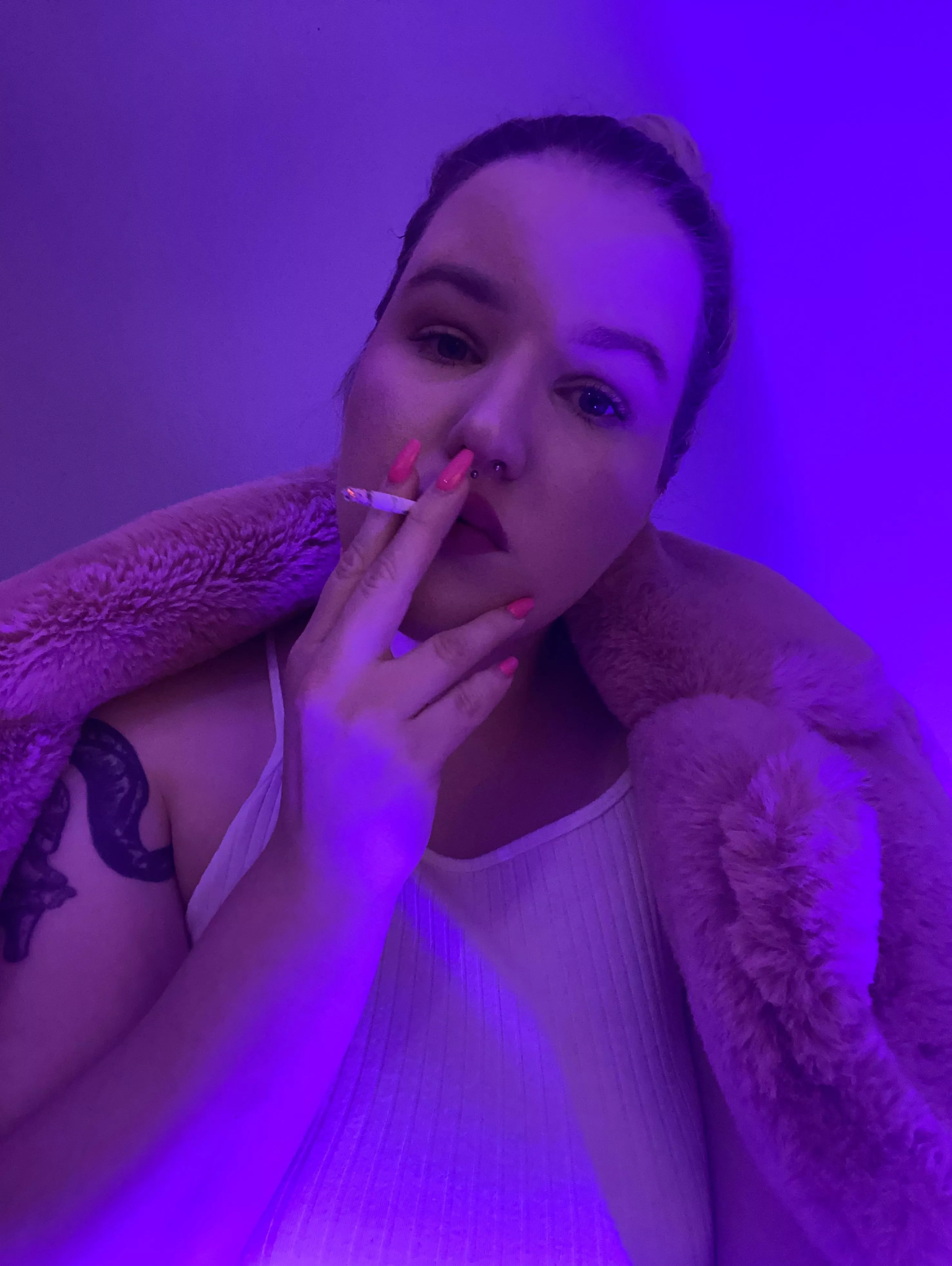 I Need Ashtray Nudes Smokingfetish NUDE PICS ORG