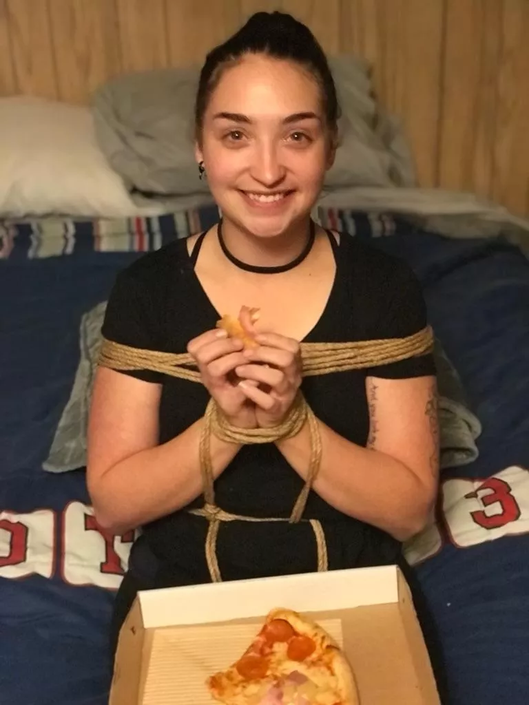 My Dom Tied Me Up To Eat Nudes Bdsm Smiles Nude Pics Org