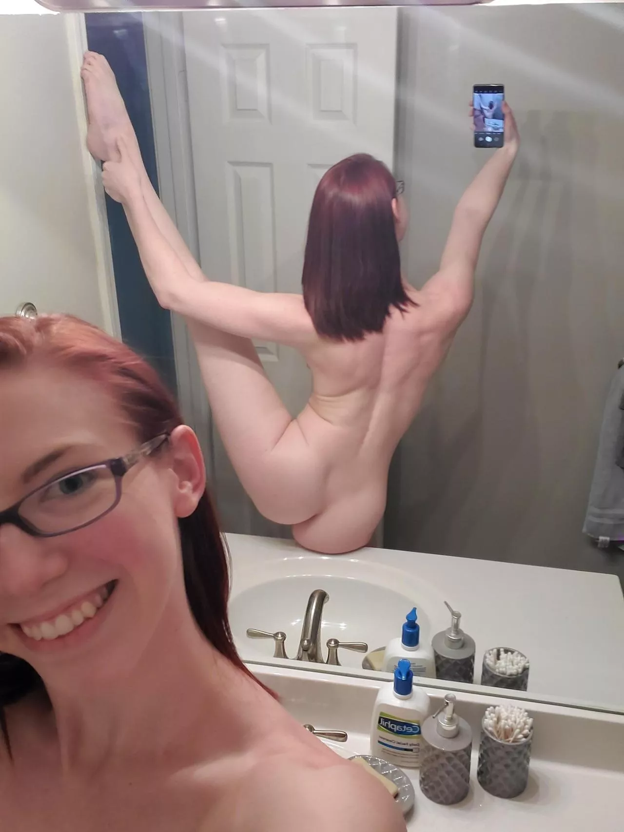 U Polywannapussy Smiling In The Bathroom Nudes Yogansfw Nude Pics Org