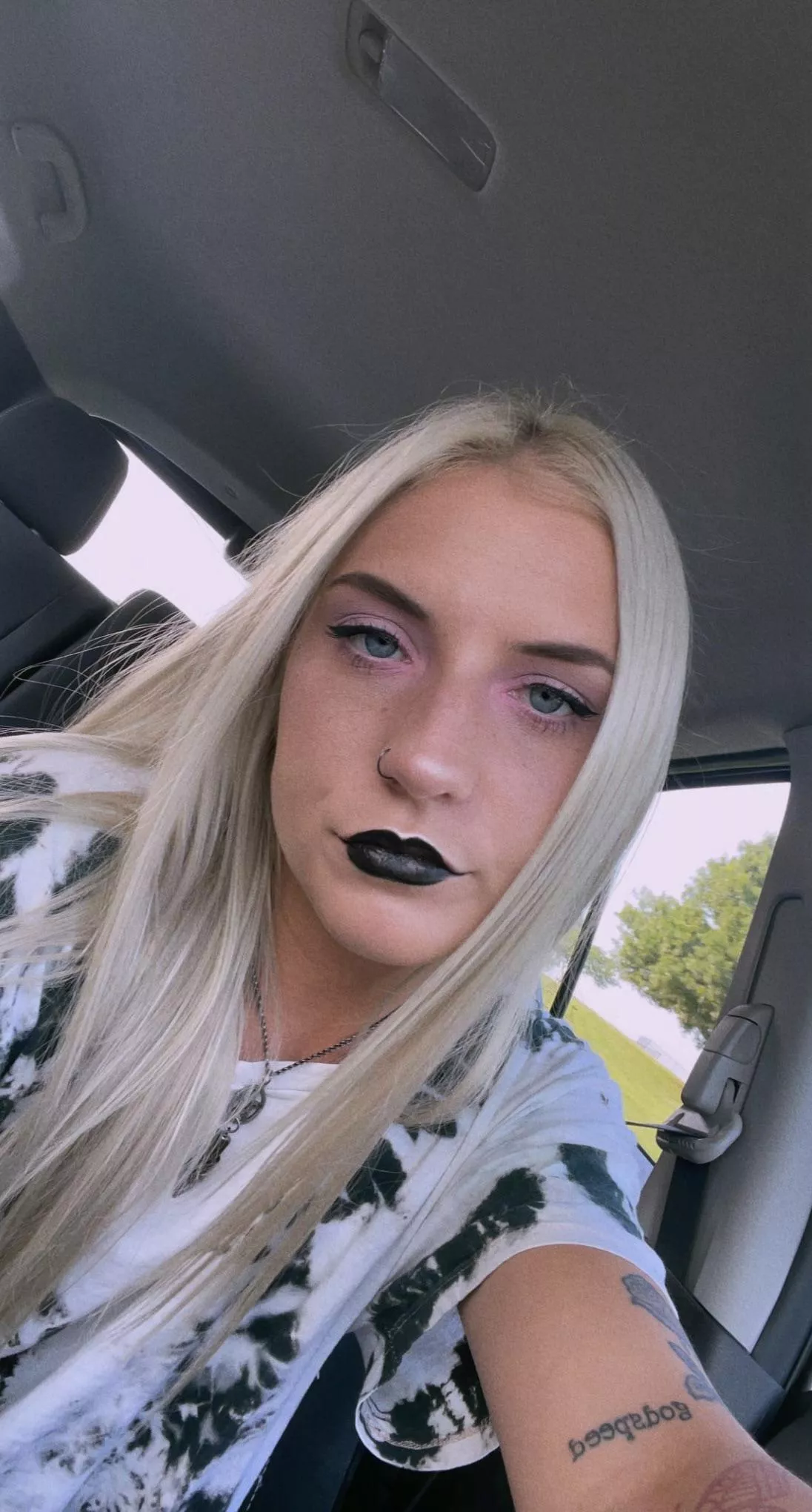 Who Else Loves Black Lipstick Nudes MakeUpFetish NUDE PICS ORG