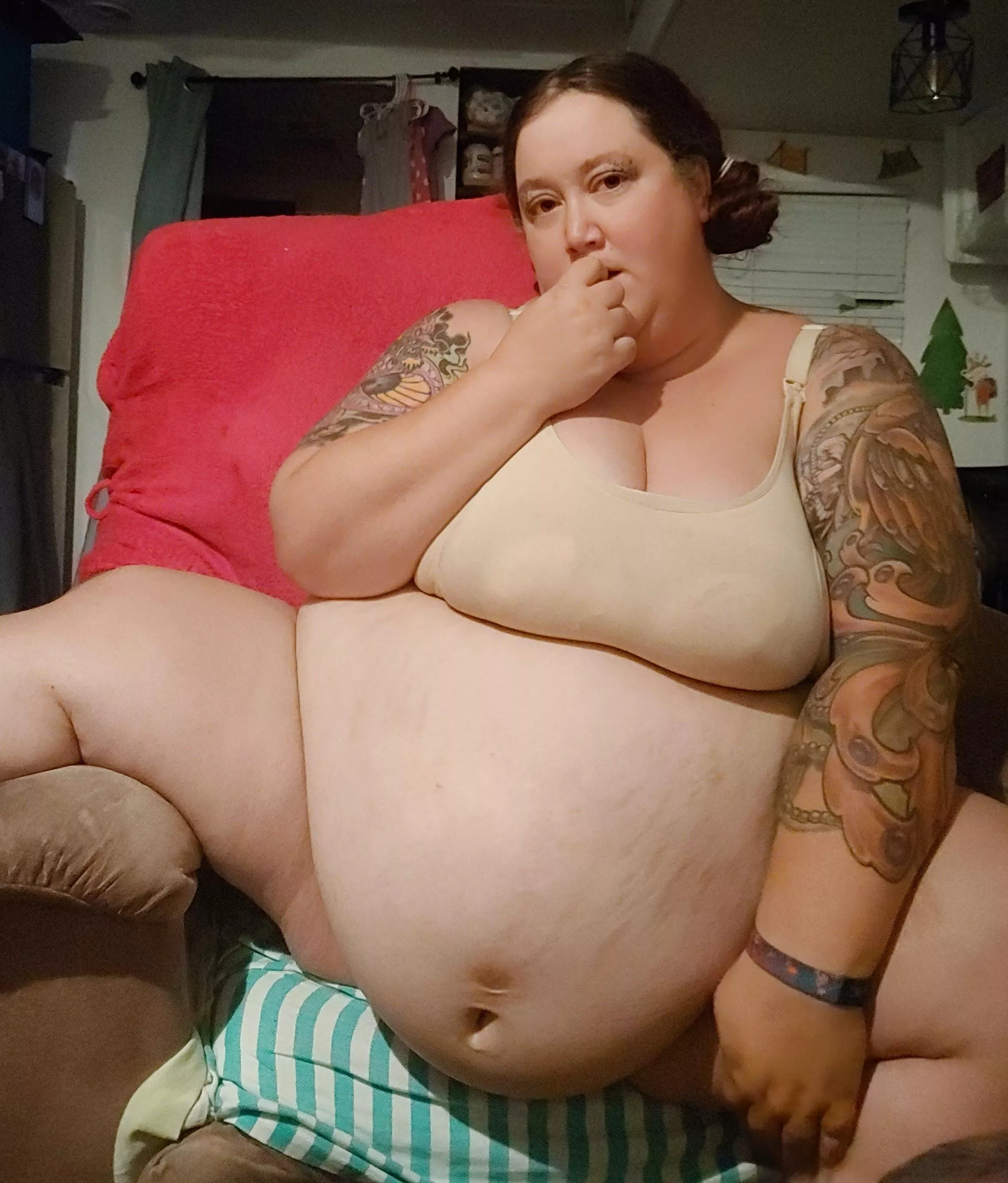 Who Wants To Snuggle This Nudes Ssbbw NUDE PICS ORG