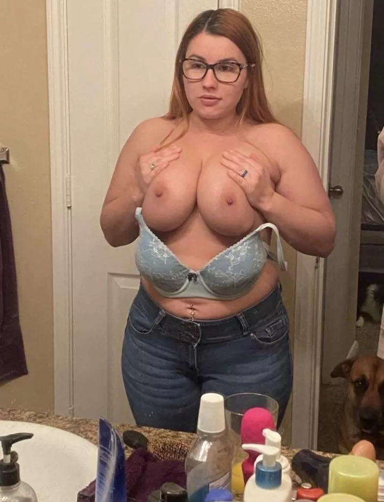 Wifes Big Tits Kik Tiddo With Sample To Trade Nudes