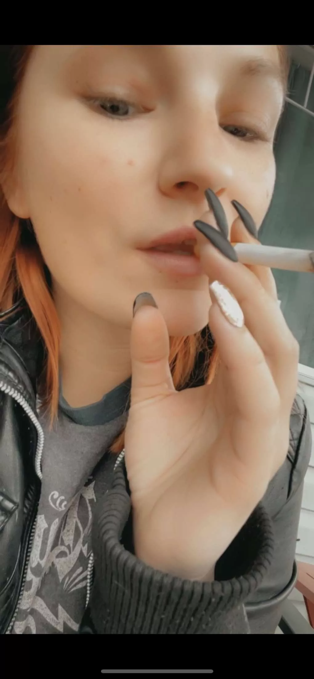 Wrapping My Lips Around A Cigarette Nudes Smokingfetish Nude Pics Org