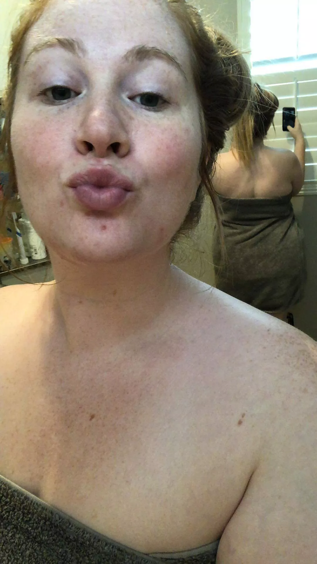 😘 😘