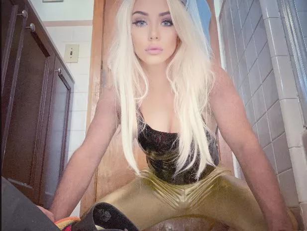 😚 😚