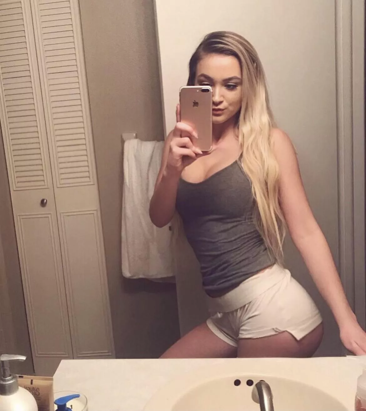 👸🏼♠️ 👸🏼♠️