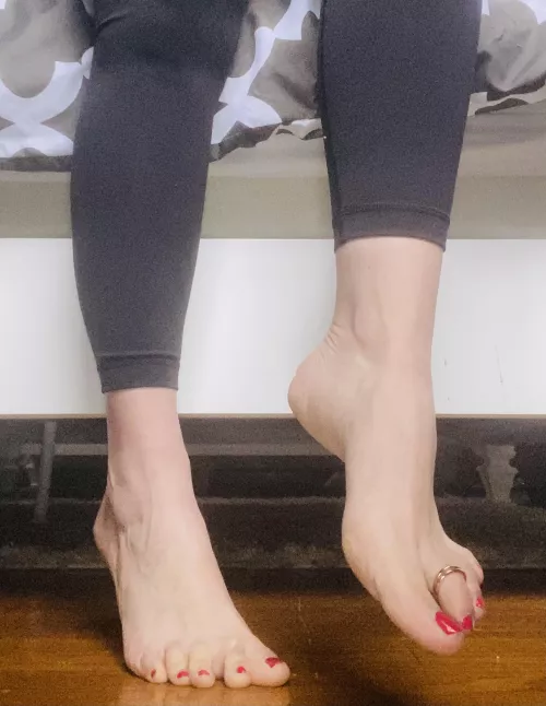 😈