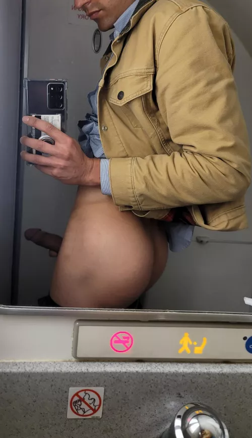 🛬