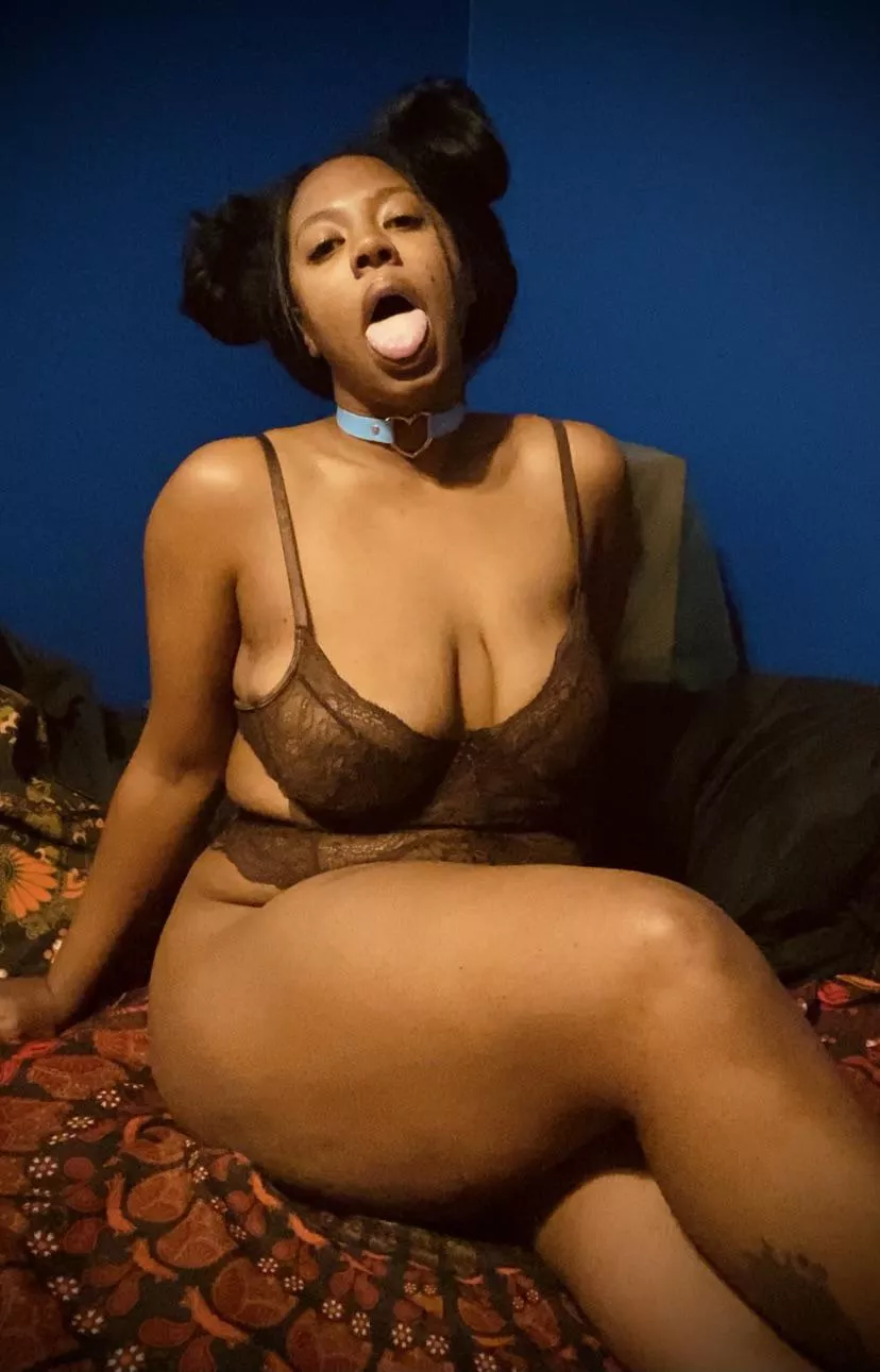 👅