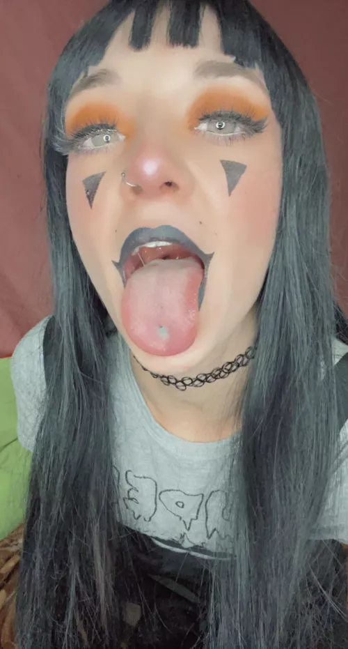 👅 👅
