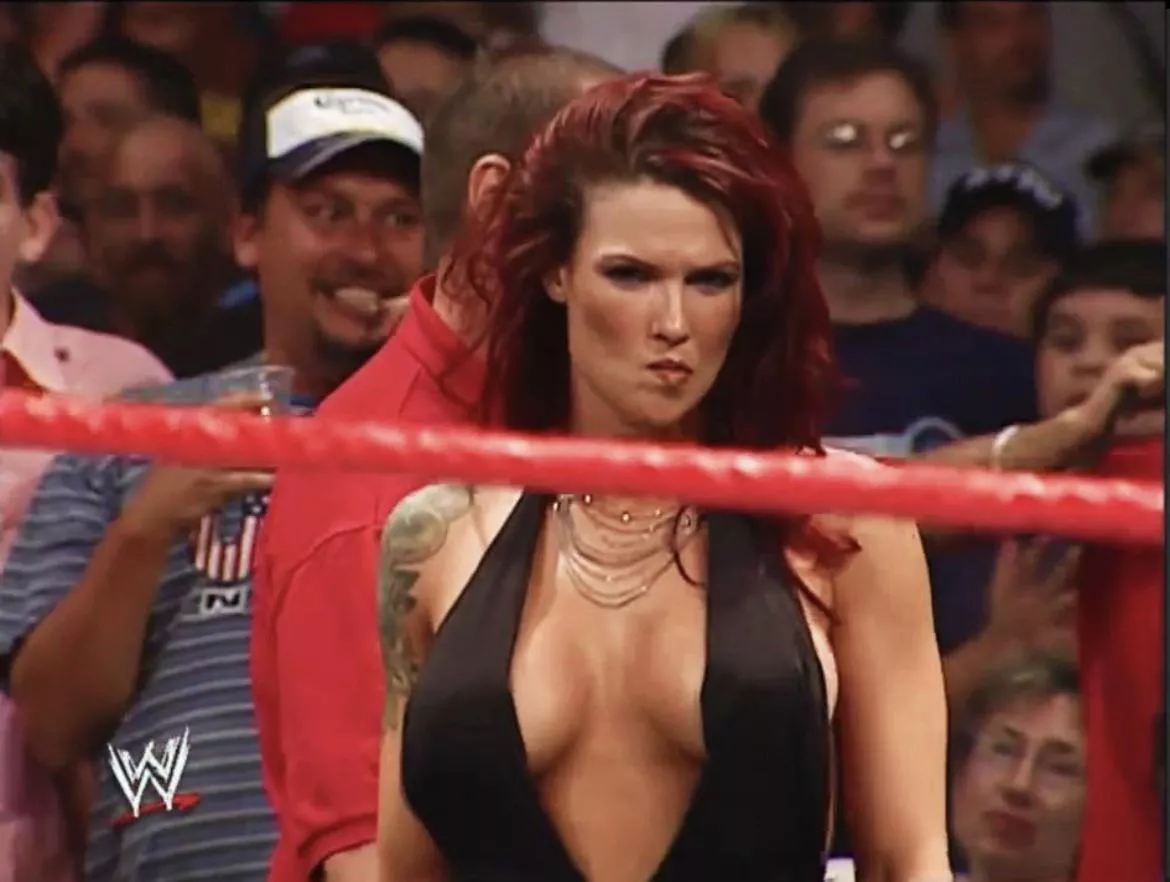 05/06Lita and her in that top🙌