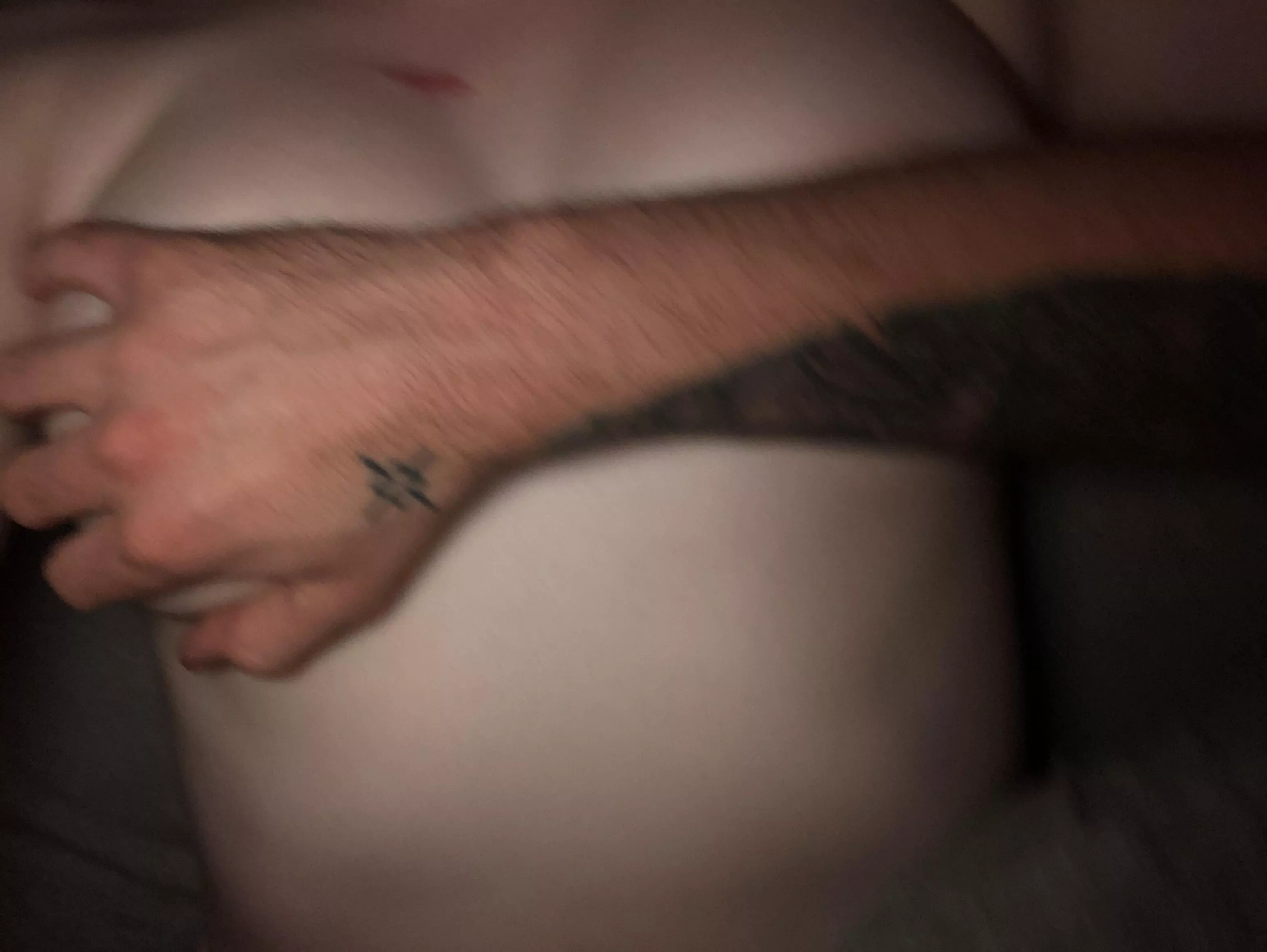 1 up vote = naughty photo in your dm 🤤😜😍 1 up vote = naughty photo in your dm 🤤😜😍