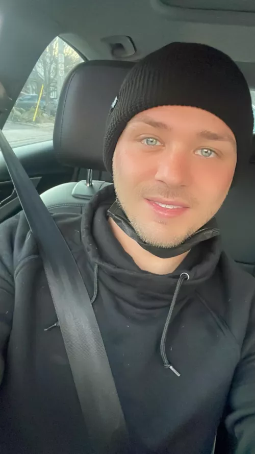 1 week after Nose surgery! Gunna miss all the time spent gayming when I go back to work πͺ