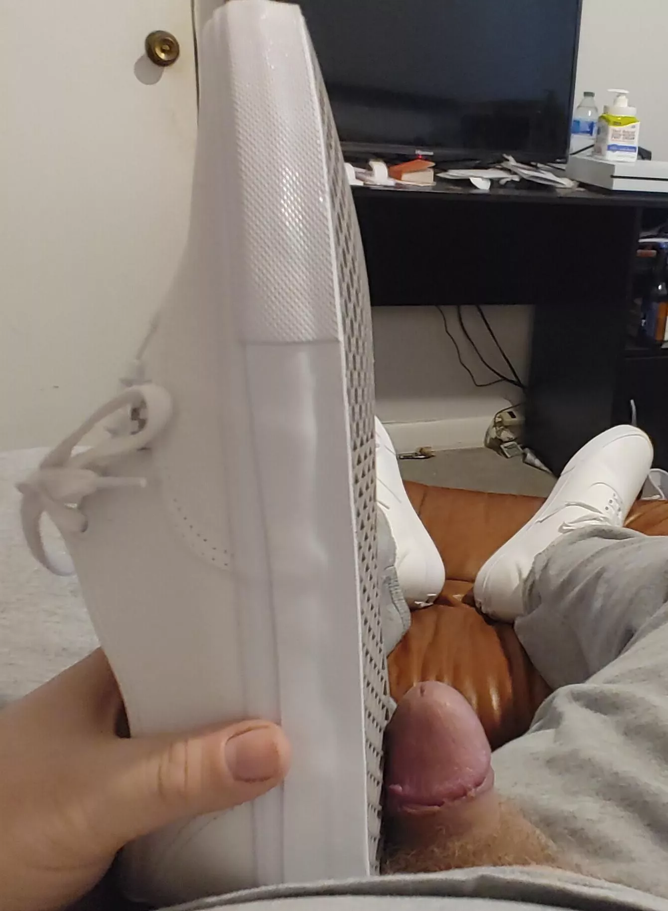 13 inch shoe. Looks like all the inches went to my feet 13 inch shoe. Looks like all the inches went to my feet