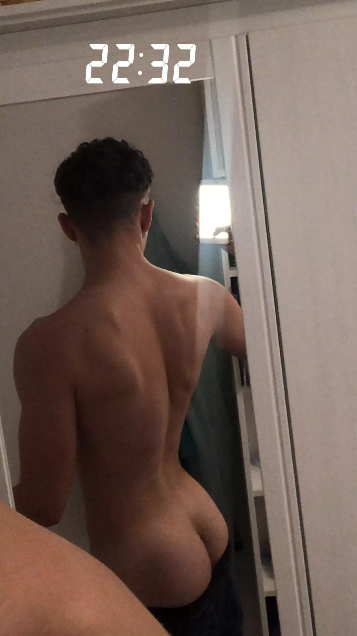 18 chill fit bttm, fit tops with face are preffered:) 👻maxim_botev19