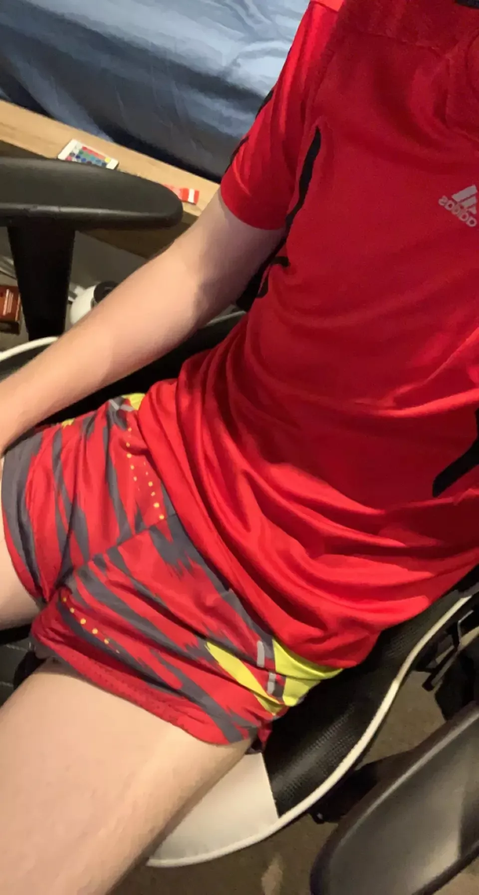 [18] Does this outfit suit me ?