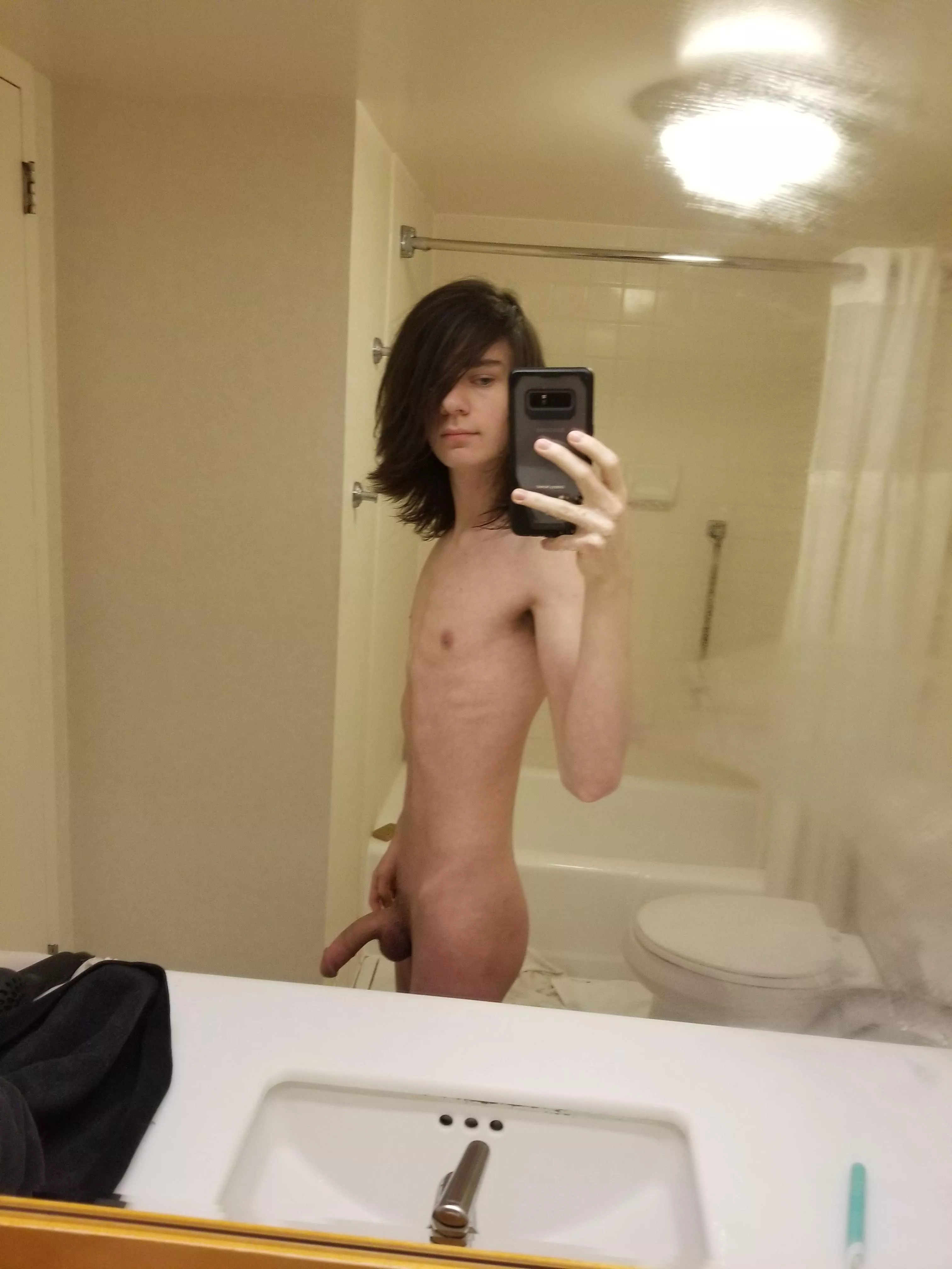 [18] getting ready at the hotel :P
