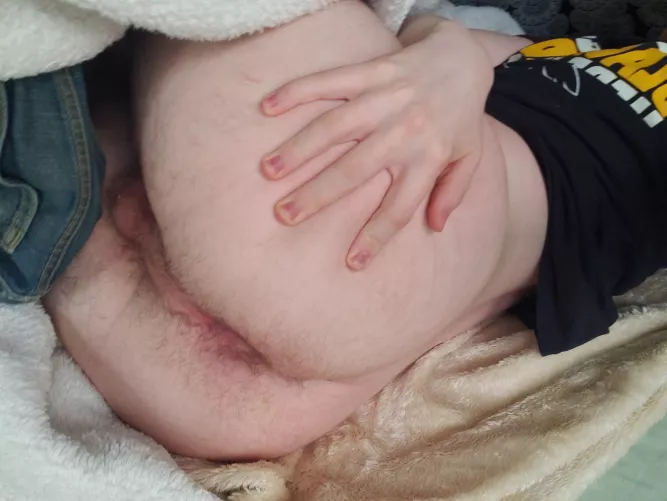 18, m, faggot cumdump. Kik: 15fagboy Looking for a perv to hump my stupid ass❤