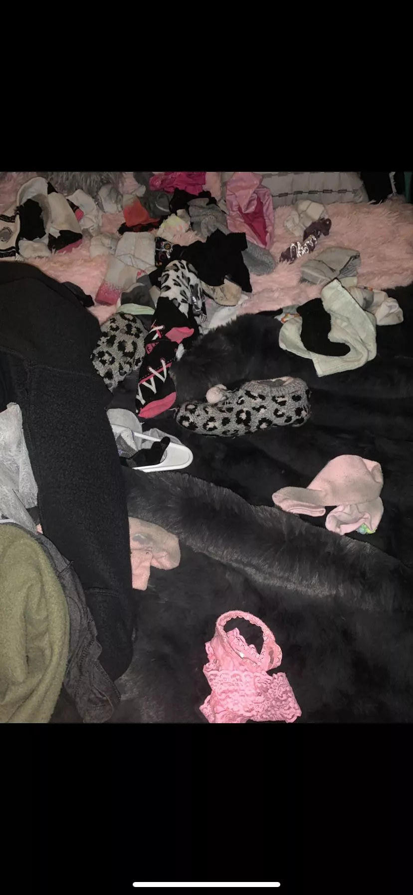 18 m . who wants my moms things :) snap @dahballer11 , let’s have fun