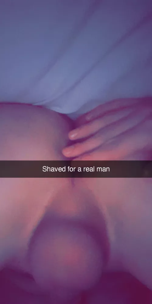 18 STRAIGHT WHITE BOI NEEDS BBC TRAINING. Snap: georgestiller
