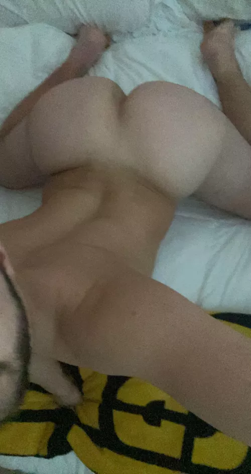 18 USA any bros wanna enter?? ;) (DM’s open)