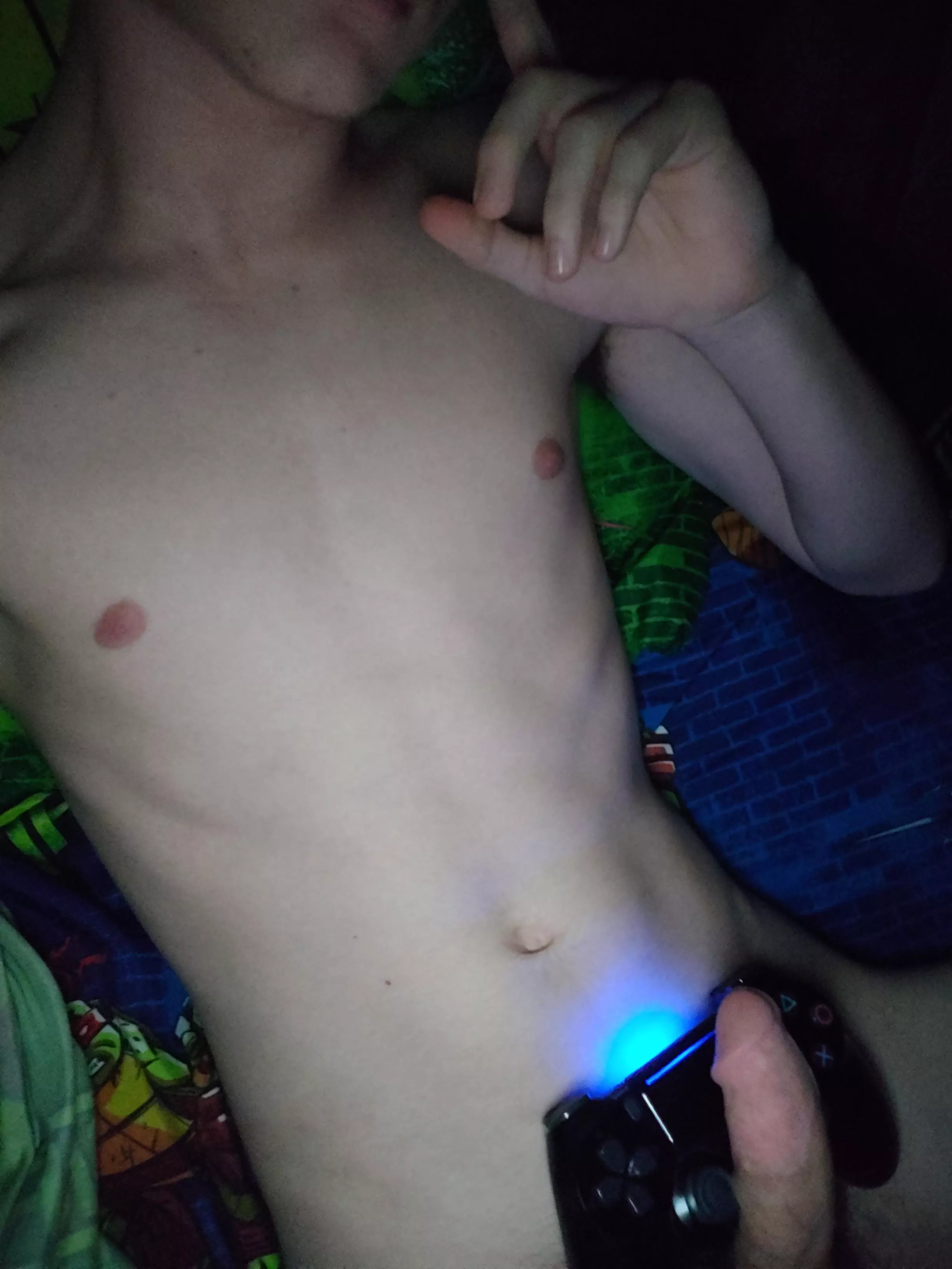 18 verse. Snaps in the bio if you wanna hit me up