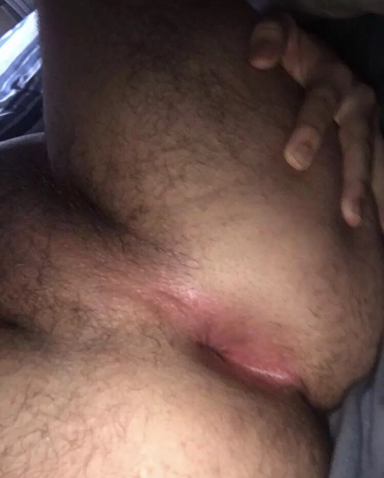18 virgin . Down to do anything I’ll be your cumslut . SE England