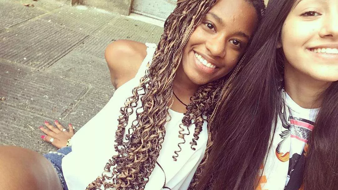 18yo football boy with a 19yo girl sleeping over. Sending live snaps of her bouncing on my cock this night and next days. Message us only if you you're interested to watch the show for some $$$ SNAP: shawn8633