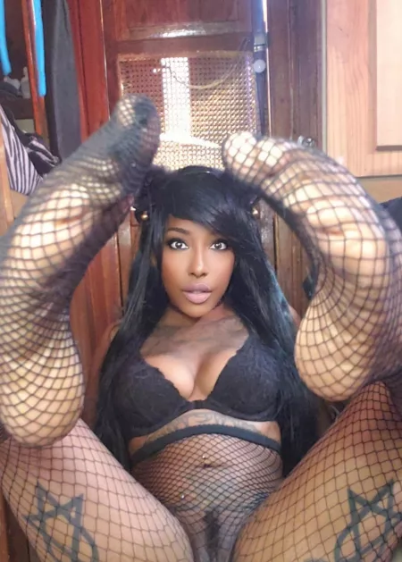 18yo 💫UNCENSORED DAILY UPLOADS 💫NO PAY WALLS EVER💫 I Iive on a ⛵ Tell me