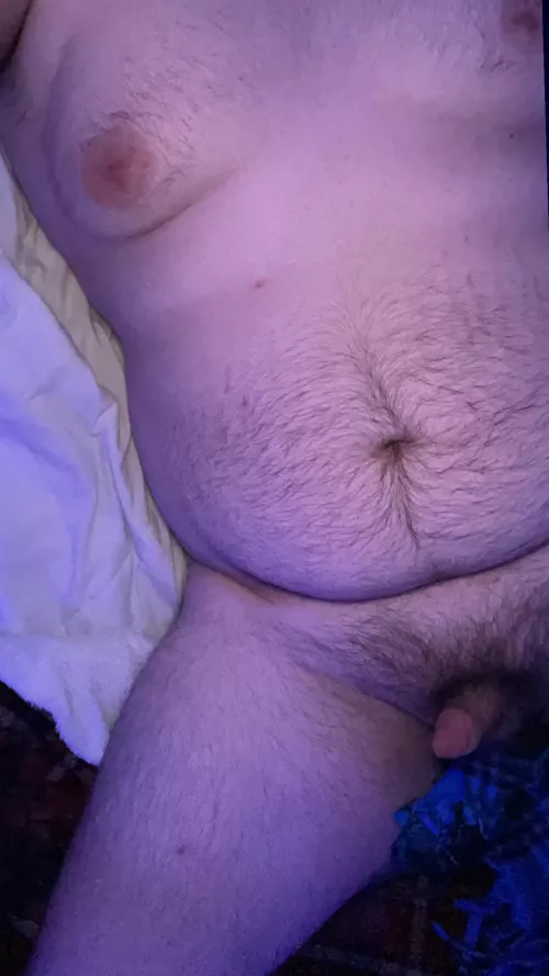 19 and looking for dom guys i’m horny asf let’s snap