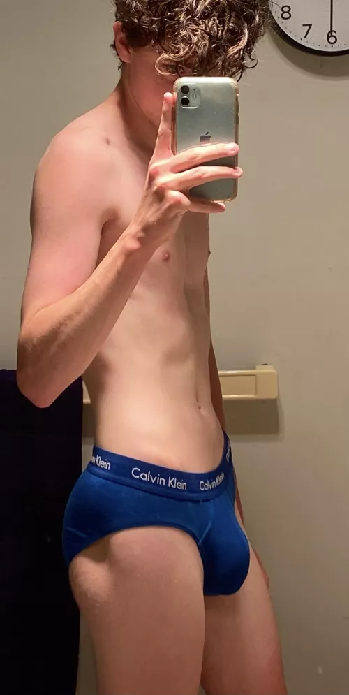 [19] Bulge in blue!