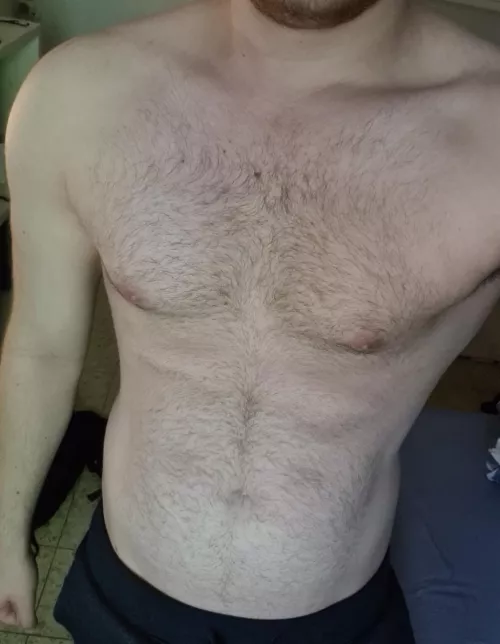 19 looking for a muscular gaymer. hmu