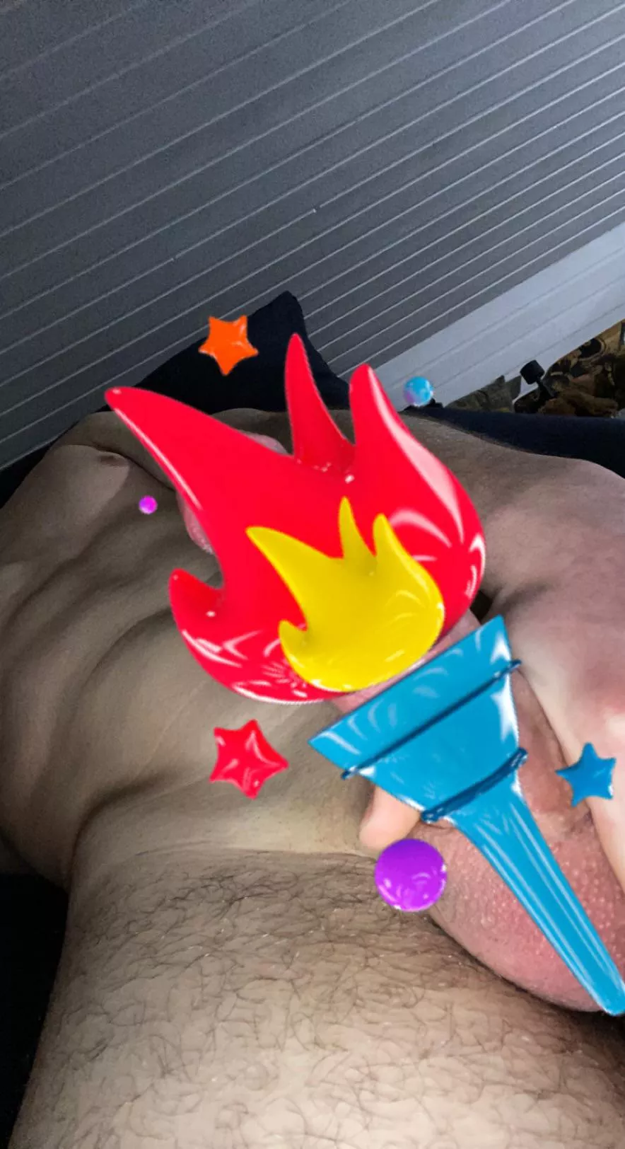 19 m. Selling my nudes🥵 pics and solo vids included😈 15 pics 4 vids = 30€…Pics only = 20€/ Vids only = 15€ PayPal only! DM when interested