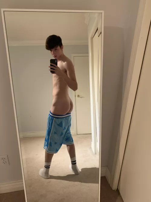 (19) sports butt
