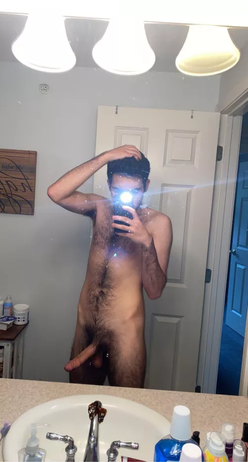 19 usa need a otter to play with;) hmu