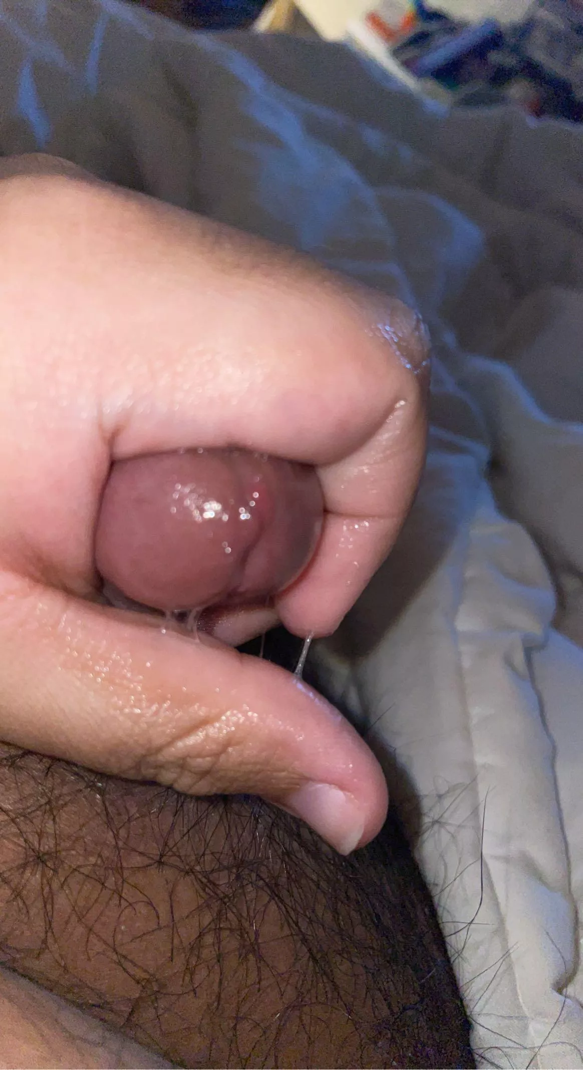[19] Who likes precum 🤤