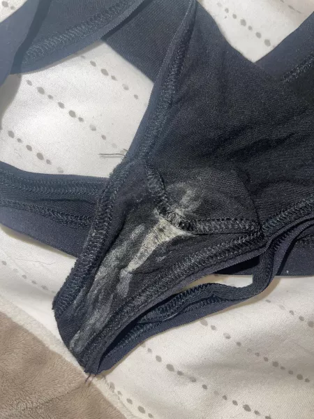 19 year old sister thong. Smells amazing. 19 year old sister thong. Smells amazing.