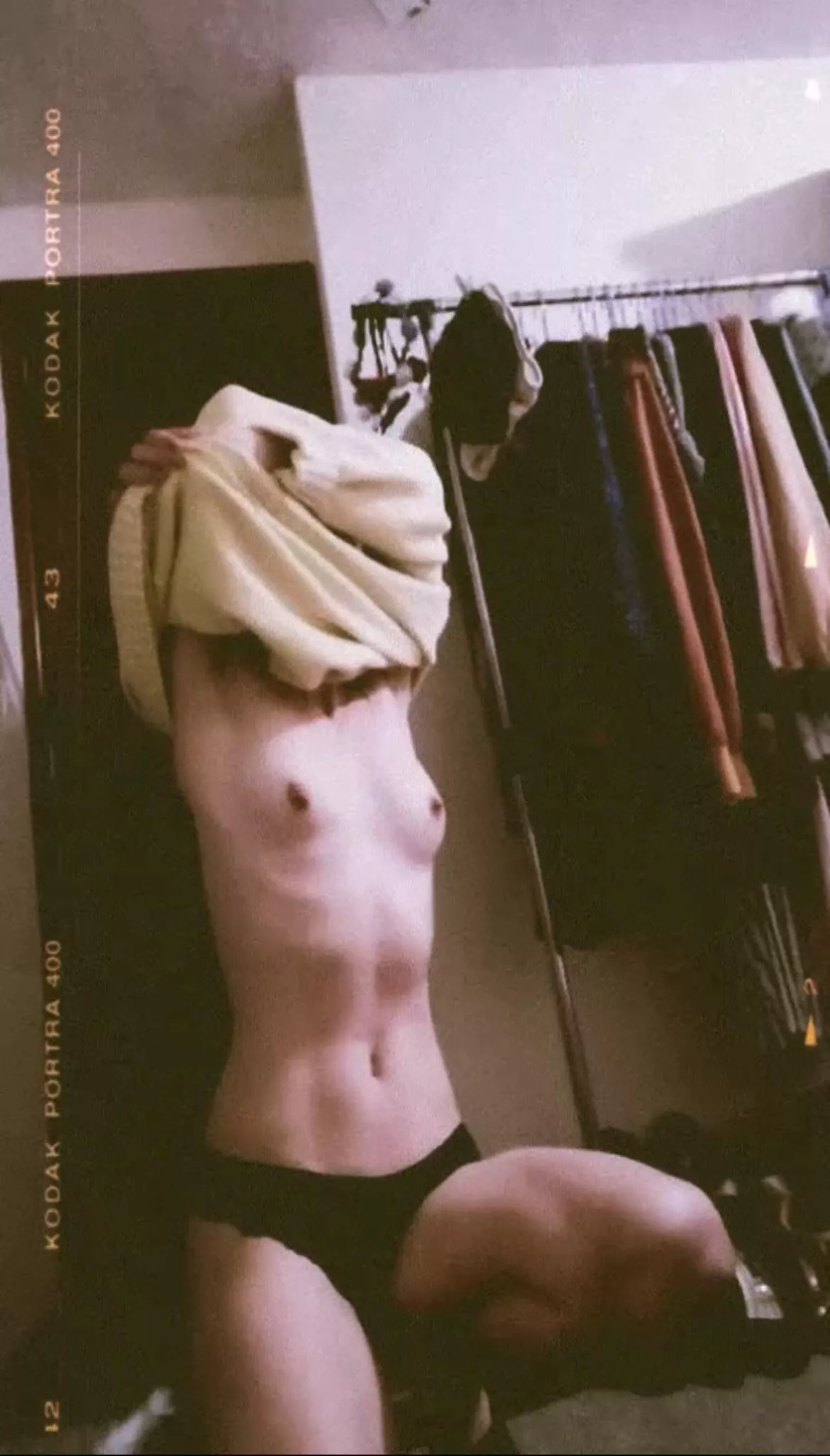 19 year old unaware gf, what do you think? 19 year old unaware gf, what do you think?