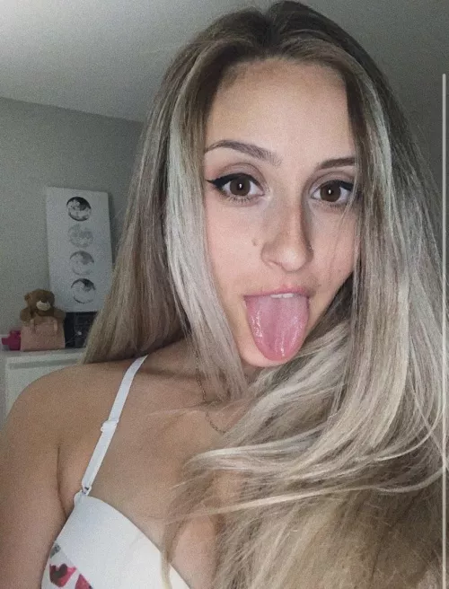 19f, hi Reddit 19f, hi Reddit