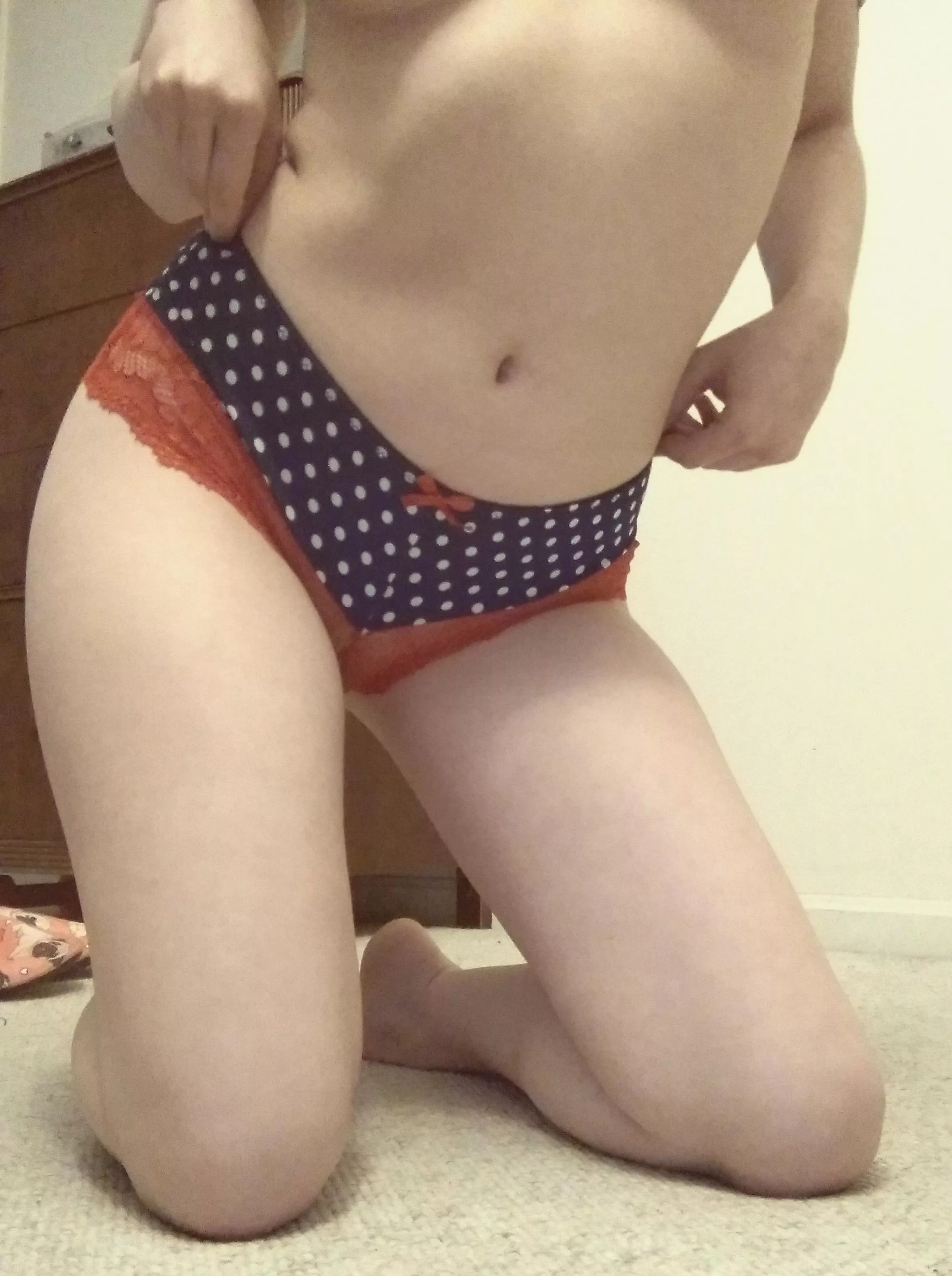 [19F][Selling] panties, lingerie, and more! Kik// lolalen252
