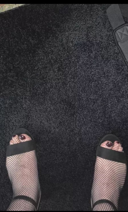 1st time I painted my nails with a darker color. How do they look? 1st time I painted my nails with a darker color. How do they look?