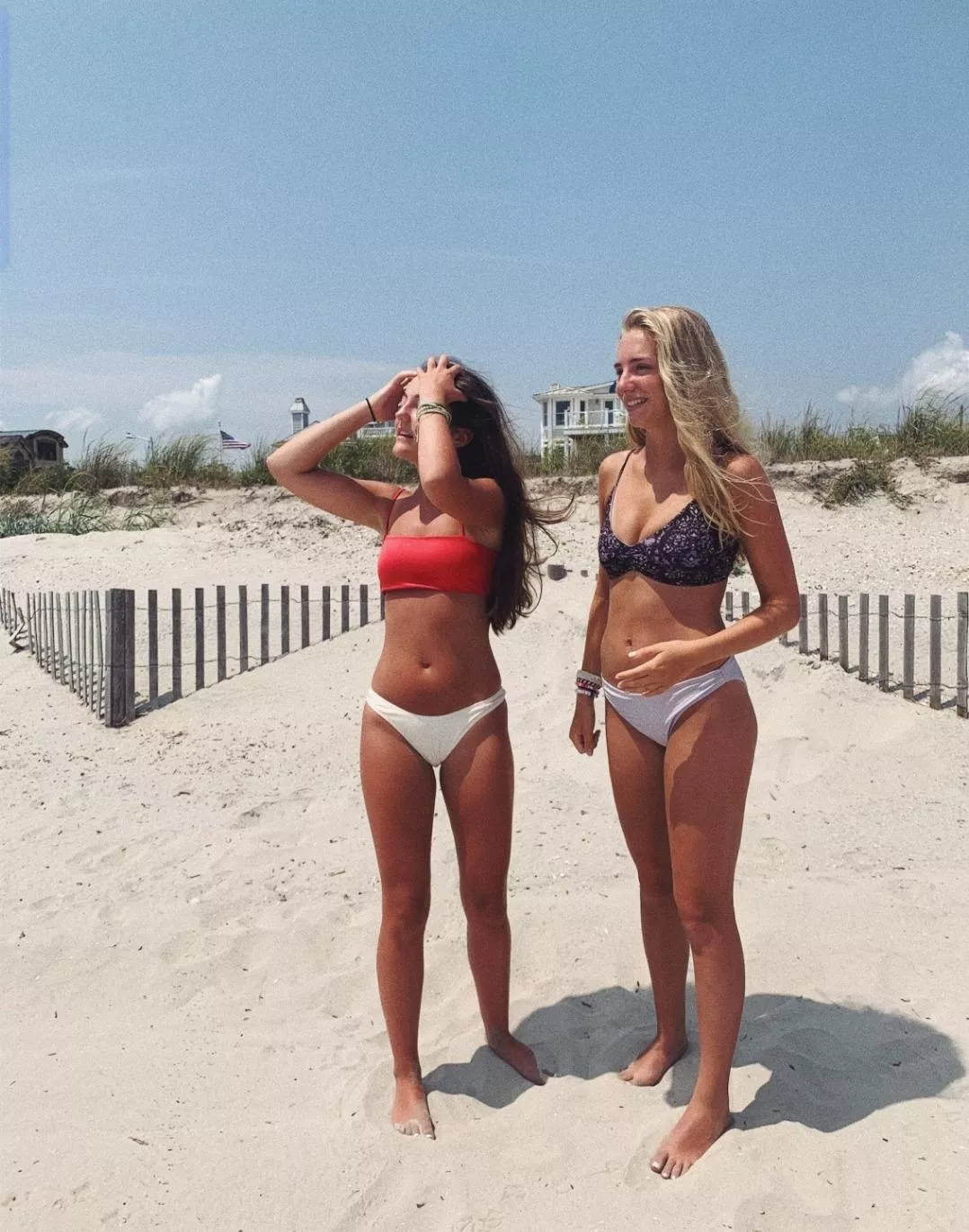 [2] Candid beach pic