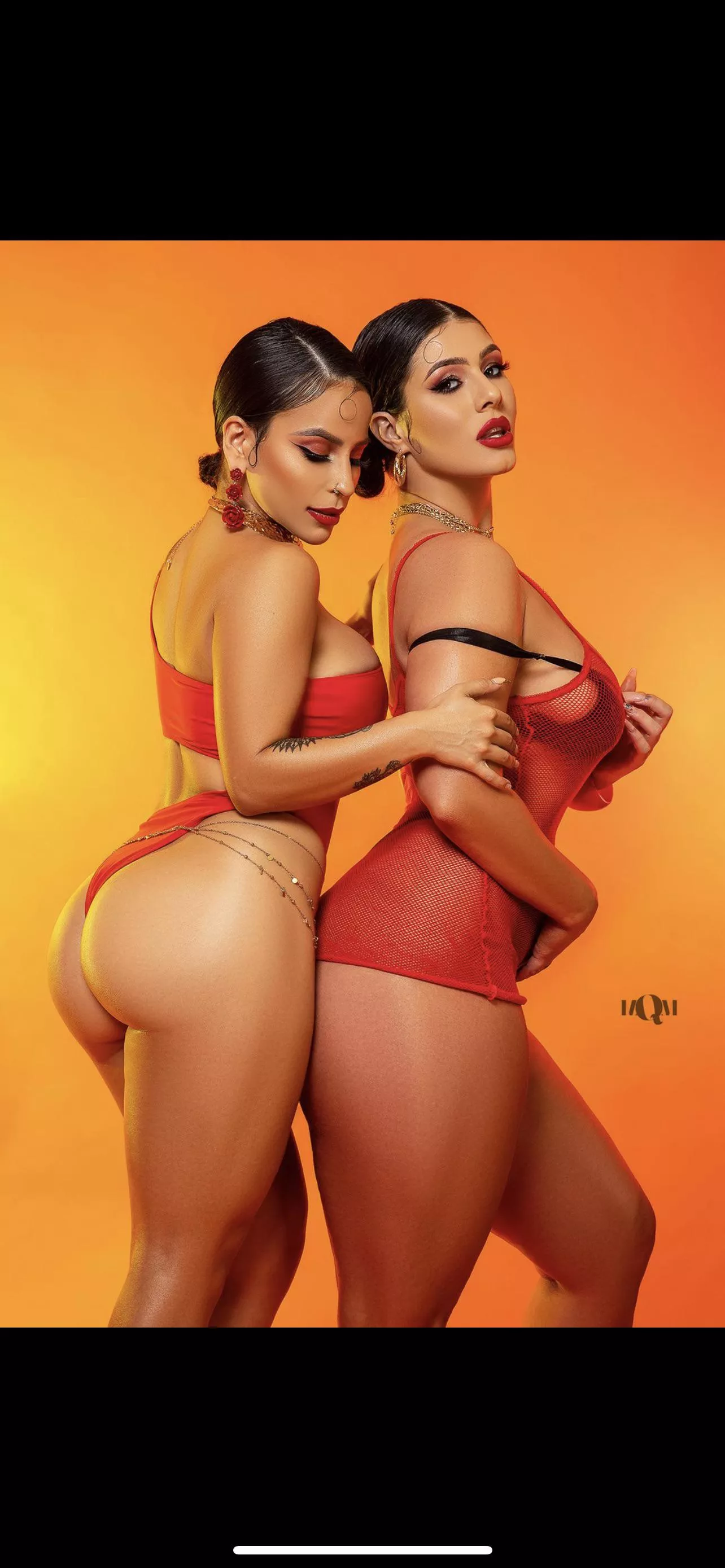 [2] do you like brunettes? 🌶