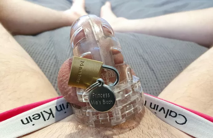 2 Months locked away. u/PrincesssMiax is turning me into her sissy bitch ❤️ 2 Months locked away. u/PrincesssMiax is turning me into her sissy bitch ❤️