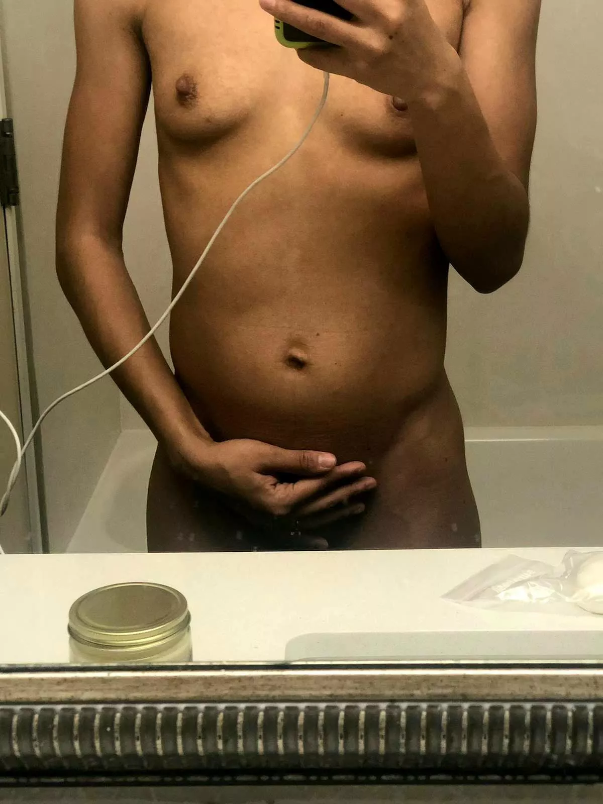 2 weeks carrying a white baby